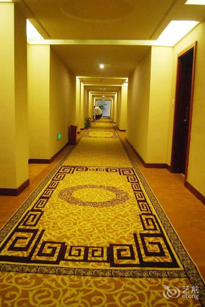 Jishou Heyi Hotel Feng-chuang Exteriér fotografie